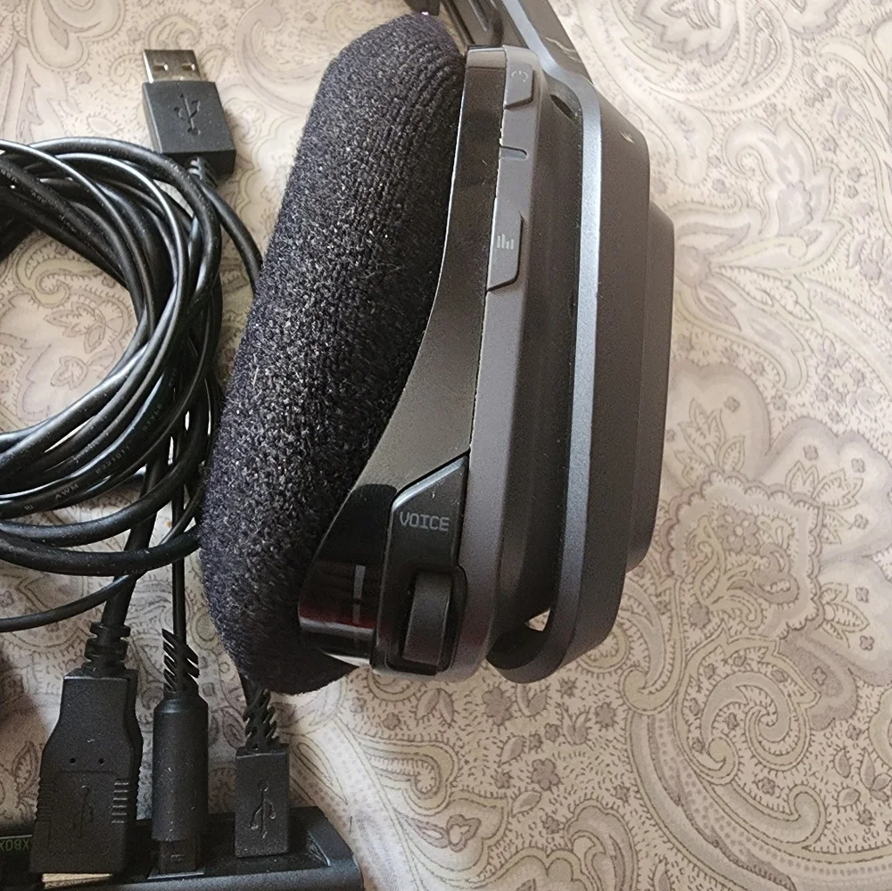 Astro A20 headset